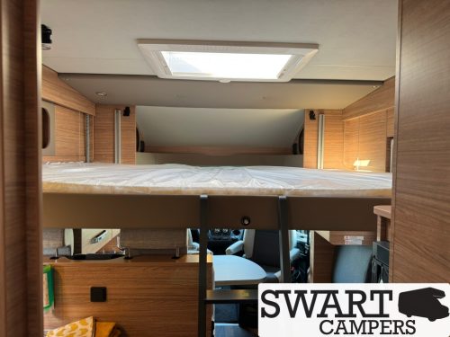 Weinsberg CaraSuite 700 ME, 180 PS Automatik 5 Gurtpl&auml;tze Hubbett Einzelbetten Foto: 22