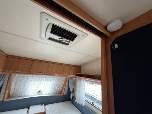 Hobby De luxe Easy 540 UL enkele Bedden Mover Airco  foto: 12