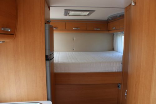 Knaus Sun Ti 700 Meg, Querbett, Garage, drehbare Vordersitze, Halbdinette, Sitzbank. Bj. 2008 Marum (Groningen) Foto: 9