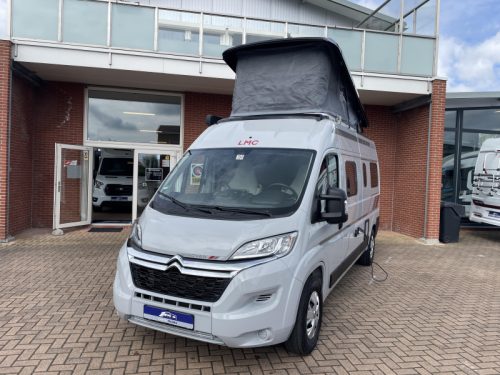 LMC Innovan 600 4 Berth Pop-top roof photo: 2