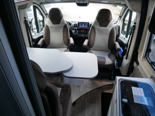P&ouml;ssl Roadcruiser 640, Automatik, Hubdach, L&auml;ngsbetten Foto: 8