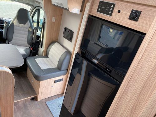 Su T68 Adventure Edition, automatic, TV + sat, single beds and pop-top roof photo: 12