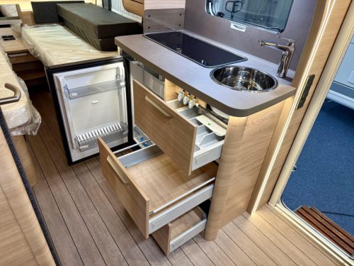 Knaus Sudwind Black Selection 460 EU Summer Air Conditioning Special Offer! photo: 18
