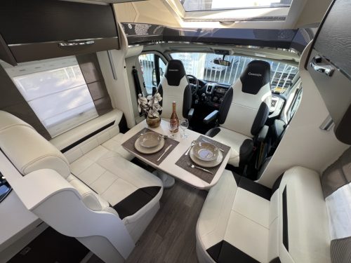 Chausson Welcome 728 EB QUEENSBED + HEFBED ZONNEPANEEL Foto: 1