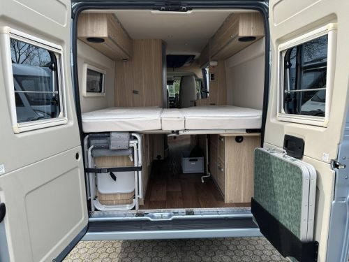 Hymer Yellowstone 640 AUFSTELLDACH + L&Auml;NGSBETTEN Foto: 6