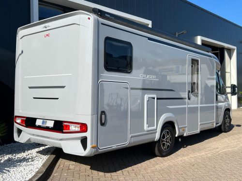 LMC Cruiser 750 EF face to face 2027 photo: 4