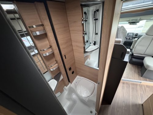 Knaus L!ve Ti Platinum 650 MEG Automaat / Fietsendrager  foto: 7