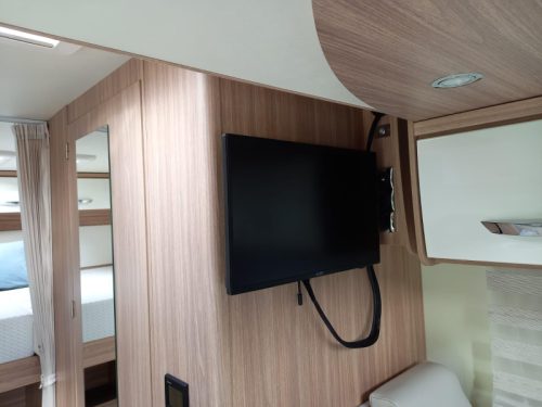 B&uuml;rstner Limited T 690 G - luxury - black front photo: 17