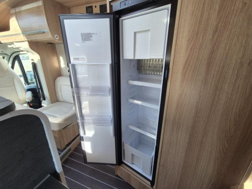 Knaus Sky TI 700 MEG 180hp automatic 2 air conditioners E84 photo: 9