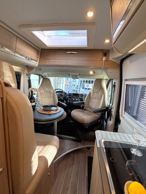 Adria Twin 600 SPT TRANSVERSE BED TOW BAR SOLAR PANEL EURO6 photo: 11