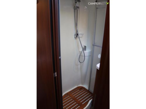 Carthago CHIC E-LINE I 51 YACHTING 180pk Automaat | Ohne Hubdach | Alde Heizung | L&auml;ngsbetten | Solarpaneele | Wechselrichter | Doppel-Bo Foto: 18