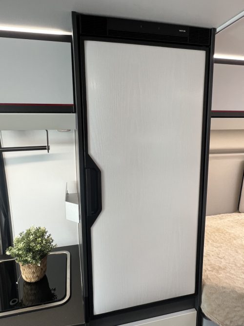 Adria Twin 640 SLB SPORTS ENKELE BEDDEN+HEFBED 9-T AUTOMAAT foto: 8
