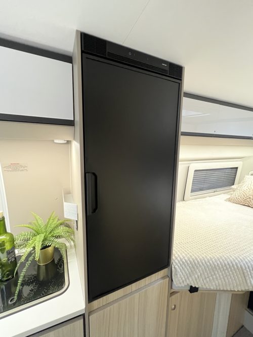 Adria Twin 640 SLB ENKELE BEDDEN 9-TRAPS AUTOMAAT 160PK foto: 7