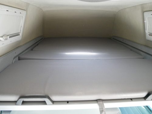 Ford Nugget, Pop-top roof, 5 Seats / 4 Berths photo: 16