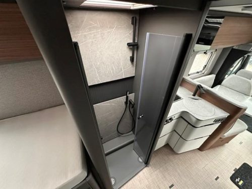 Hymer B-MC T 680 LITHIUM-SOLAR-INVERTER photo: 14