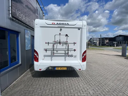 Adria Coral S 670 SL single beds/5 seat belts photo: 3