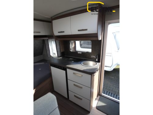 Knaus Sport Silver Selection 400 QD Mover, awning, bike rack. photo: 2