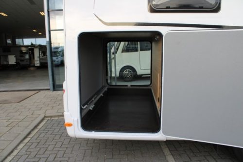 Dethleffs 7052 DBM Just 90 Queenbed + Hubdach ger&auml;umige Garage (94 Foto: 11