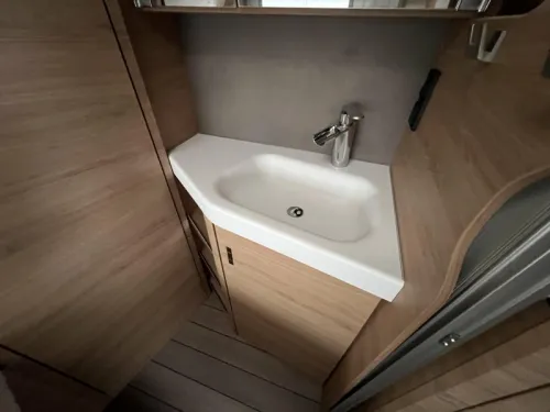Knaus Sudwind 60 Years 550 FSK Rangierhilfe, Neues Vorzelt  Foto: 16