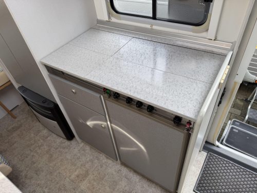 B&uuml;rstner Ventana Avantgarde 490 TK BUNK BEDS FIXED BED 6 BERTH - photo: 8