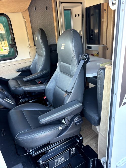 HYMER BMCI 600 White Line Full Options /Level sistema foto: 8