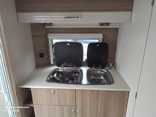 Dethleffs C'Joy 420 QSH Complete with transverse bed photo: 6