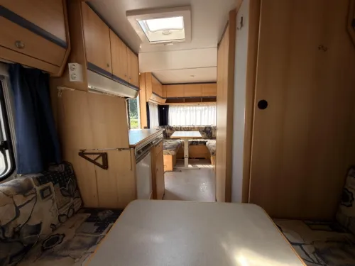 Eifelland Sunshine 460 Vorzelt+Reserverad  Foto: 11