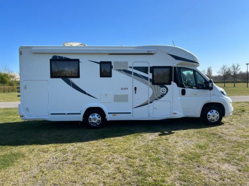 Chausson 718 EB 2.3 131 HP Fiat Ducato Semi-Integrated Camper QUEENS BED IN Height adjustable photo: 8