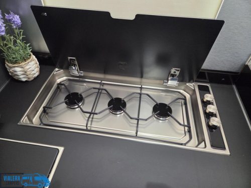 Adria Coral Supreme MB 670 DL *AUTOMAAT 170pk* Levelsysteem Foto: 21