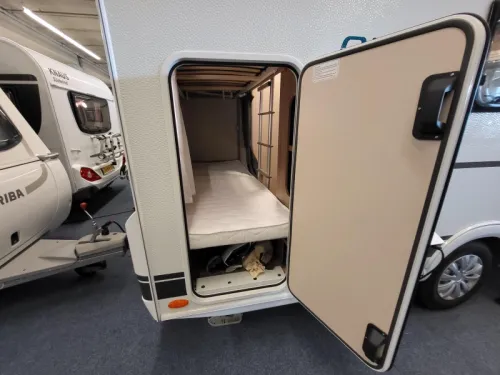 Dethleffs C'Joy 410 LK including Dorema awning photo: 2