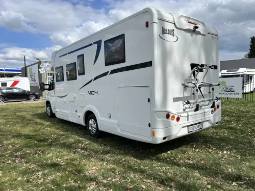 McLouis MC4 281 Queen-bed and pull-down bed photo: 3