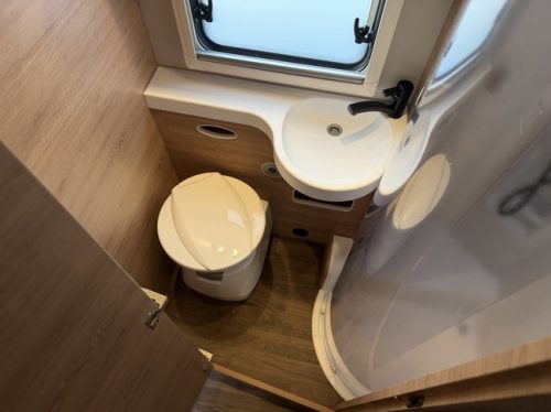 Knaus L!VE Ti 700 MEG PLATINUM SELECTION Foto: 21