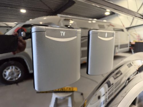 Bravia Mobil SWAN 680 4X4 photo: 14