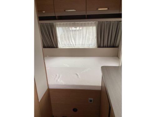 Knaus Sport 420 QD mover/awning photo: 4