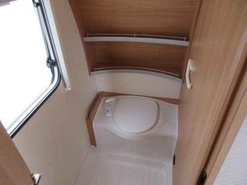 Knaus Sudwind Silver Selection 500 FU NETJES, RUIM, COMPLEET Foto: 18