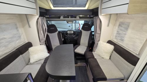 Challenger 337 GA with single beds photo: 13