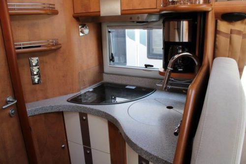 Carthago Chic C Line I 5.0 1. Besitzer Fiat 3.0 Liter 160 PS 4250 kg Chassis Einzelbetten 5 Sitzpl&auml;tze (122 Foto: 33
