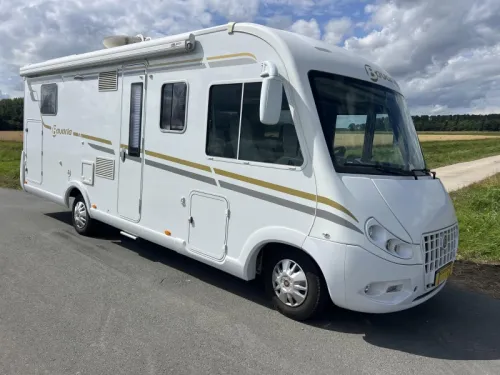 Bavaria Style 740 I A-class | Roof air conditioning photo: 1
