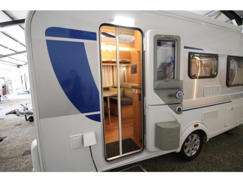 Knaus Sudwind Silver Selection 420 QD Rangierhilfe Thule 6300 Vorzelt  Foto: 20