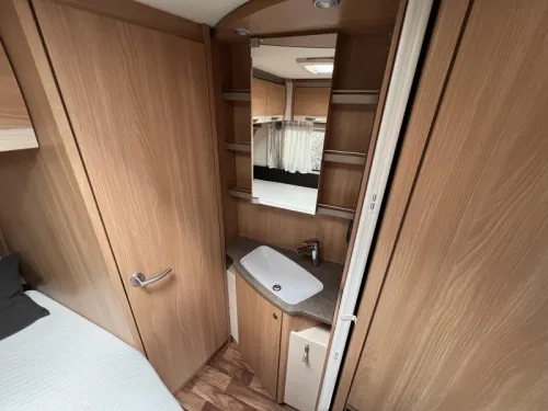 Knaus Sudwind 500 FDK Unico Markise, Fliegenschutzt&uuml;r, Foto: 13