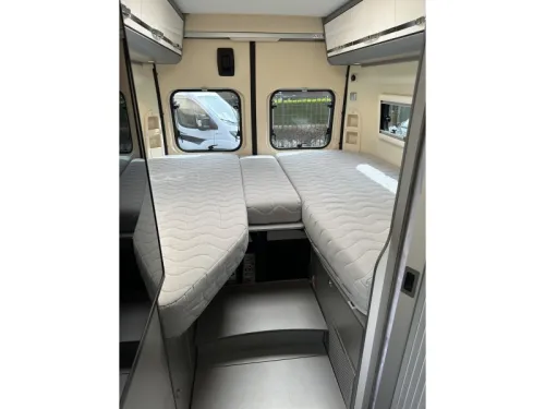 Adria Twin 640 SLX 150 hp solar panel photo: 16
