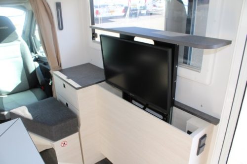 Nahezu neue Exklusive Line 660 Chausson AUTOMATIK Doppelt&uuml;r Artic Pack (70 Foto: 35