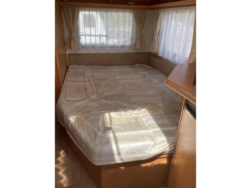 Chateau Calista 450 Mover/awning photo: 3