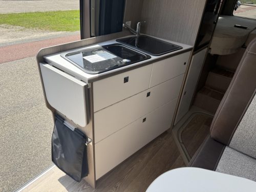 P&ouml;ssl Roadcruiser 640 2021 35.000KM AUT 160PK photo: 10