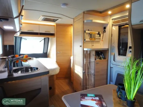 Knaus Sudwind Black Selection 450 FU Witoma 50 year offer photo: 2