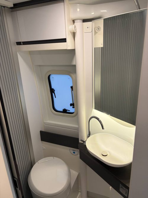 ADRIA TWIN 640SLB photo: 8