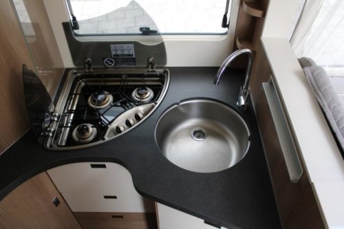 Robust AUTOMATIC 180 hp Malibu I 490 LE by Carthago lift-and single length beds (124 photo: 43