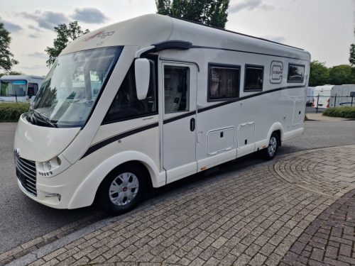 Carthago C-Tourer 144 single beds photo: 2