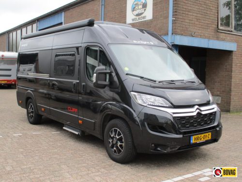 Sunlight Cliff 640 Tough bus Single beds