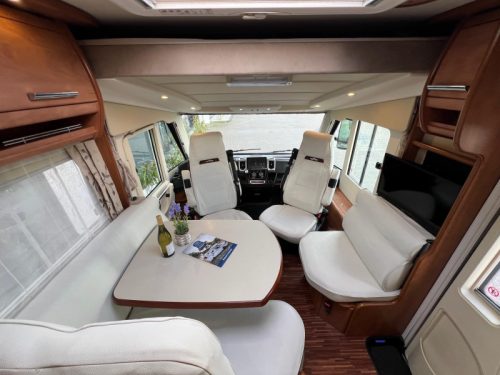 Carthago Chic C-Line I 5.0 QB Queensbett, Automatik Foto: 1